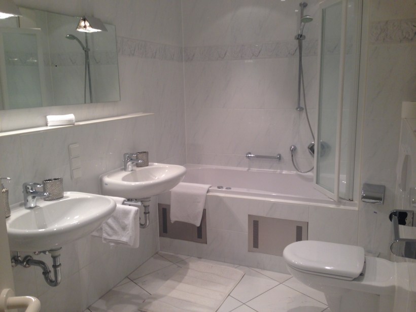 The very nice bathroom, it also has a bidet